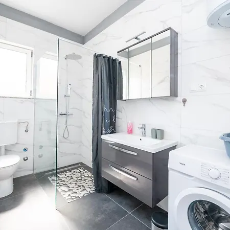 Apartamento With Parking Space - 24646 Zadar