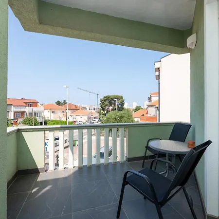 With Parking Space - 24646 Zadar