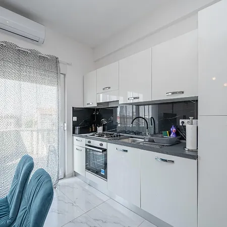 Appartement With Parking Space - 24646